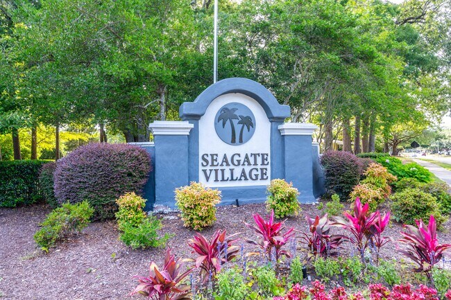 Foto del edificio - 3747 Spruce Dr