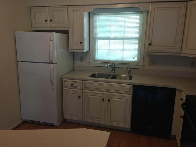 Building Photo - 101 Boyd Drive, 1C-Flat Rock condo-Quiet &...