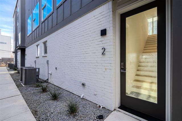 Foto del edificio - 6012 Hudson St