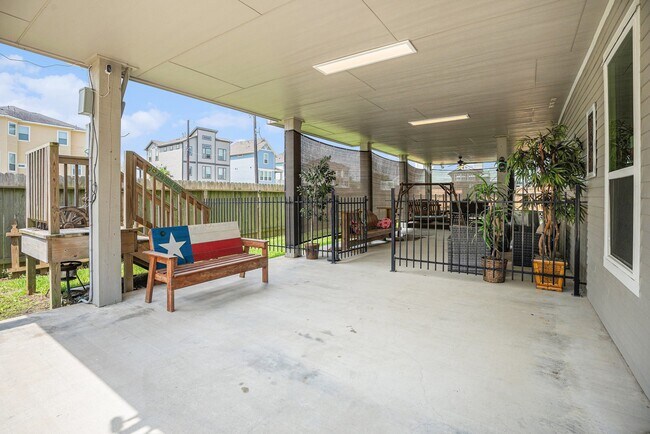 Foto del edificio - 1333 N Meyer Ave