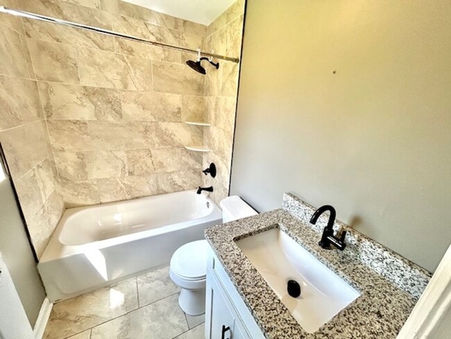 Building Photo - 3514 SW Triana Blvd