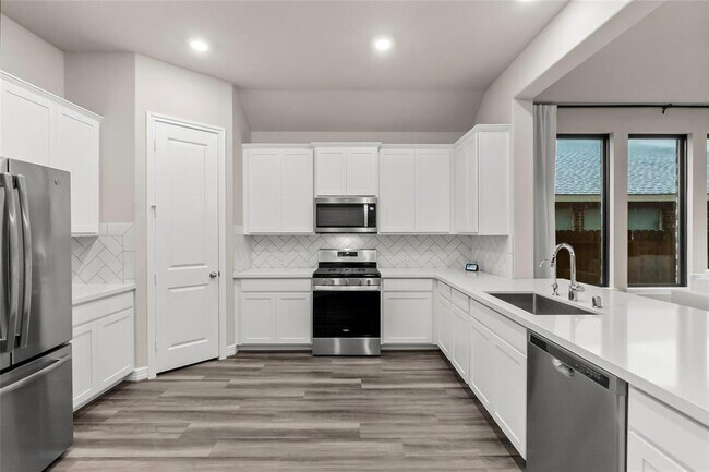Building Photo - 31418 Whitcombe Summit Wy