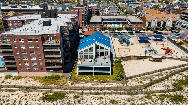 Foto del edificio - 770 Shore Rd