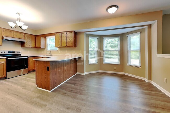 Foto del edificio - 7037 Berry Blossom Ct