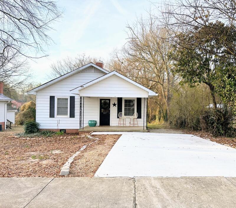 Foto principal - 127 W Main St