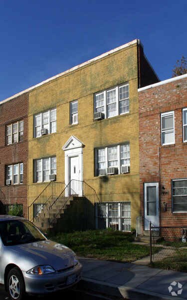 Foto del edificio - Kingman Flats