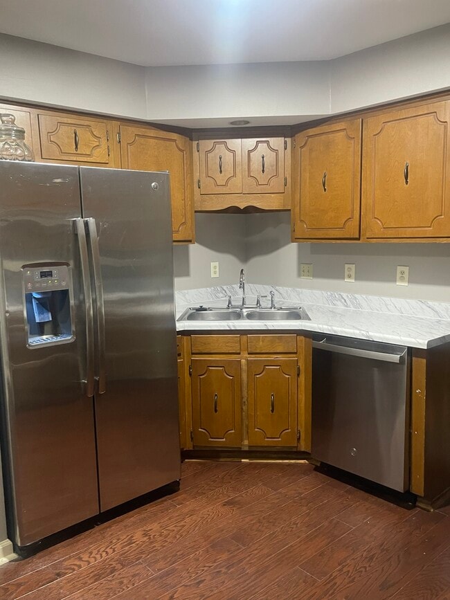 Foto del edificio - 553 Heritage Ln