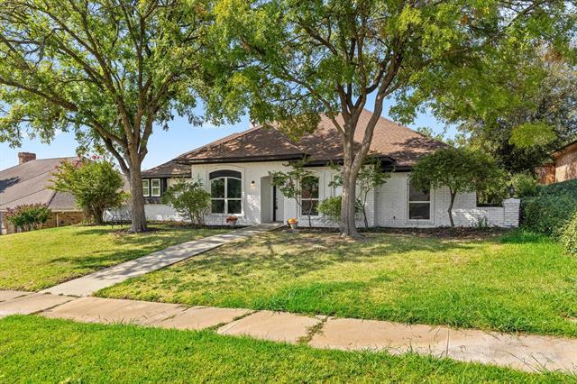 Building Photo - 3005 Club Hill Dr