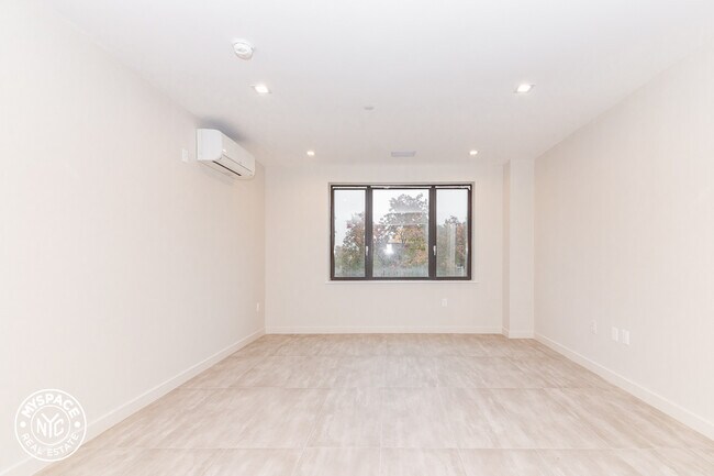 Building Photo - 1332 Bergen St
