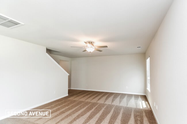 Foto del edificio - 1419 Native Gdn Rd