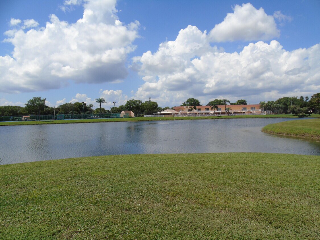 Primary Photo - 15365 Lakes of Delray Blvd