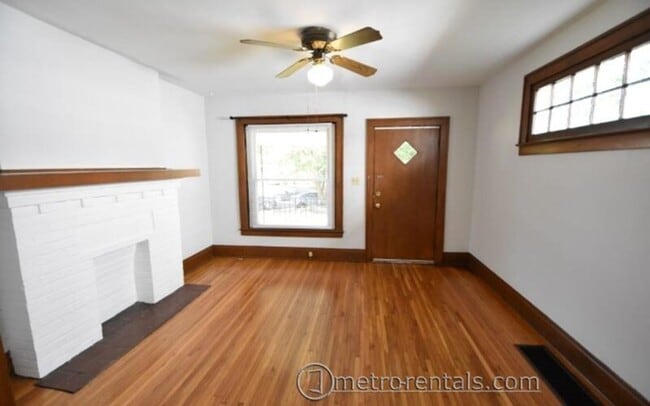 Building Photo - 57-59 E Como Avenue