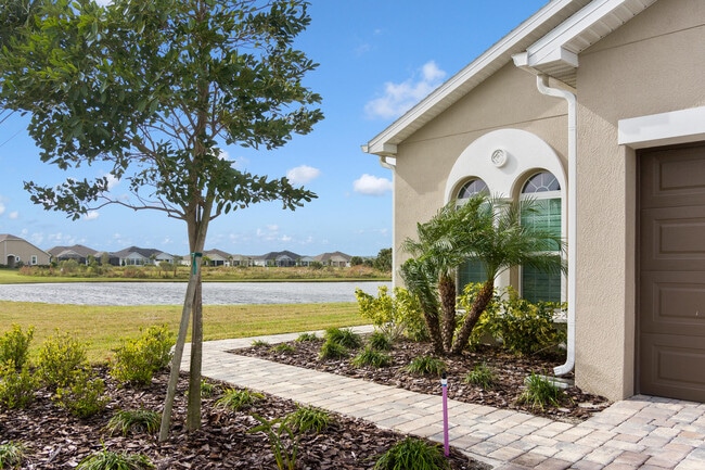 Building Photo - 8134 Loren Cove Dr