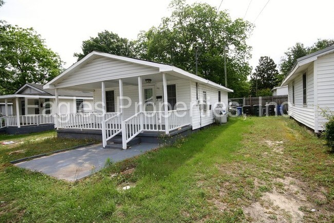 Building Photo - 111 Phillips St. LaGrange, NC 28551