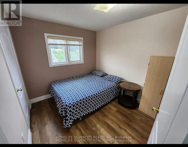 Building Photo - 60 Silent Pond Crescent