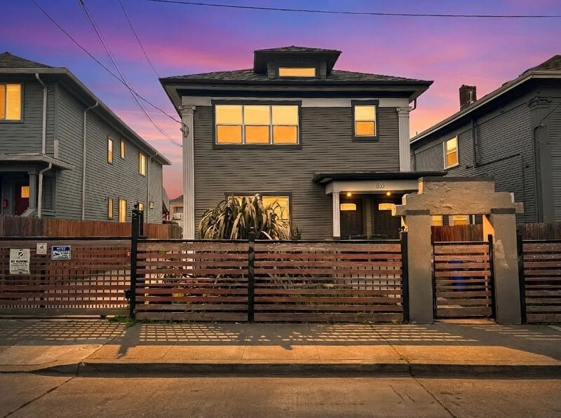Photo - 835 35th St (Oakland, CA)
