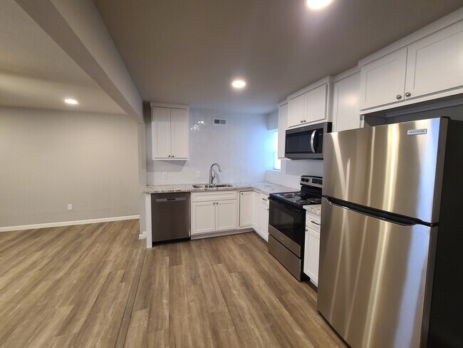 Photo - 2211 N Classen Blvd Apartments