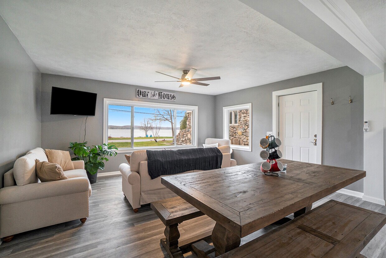 Foto principal - 8330 1st Ave