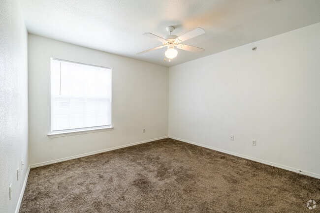 2BR, 2BA - 904SF - Bedroom - Timber Ridge Apartments