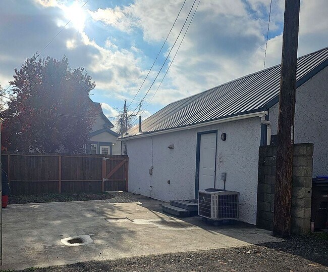 Foto del edificio - APPROVED APPLICATION* Charming 3 Bedroom Cottage with Private Patio in Lewiston, ID