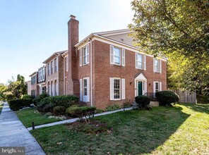 Building Photo - 7526 Oldham Way