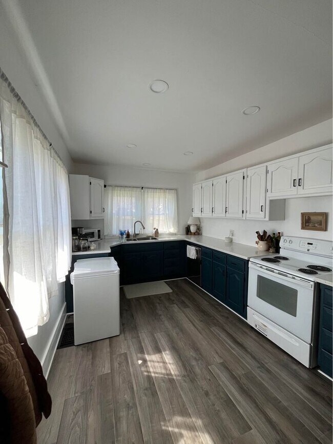 Foto del edificio - 806 W Broadway St