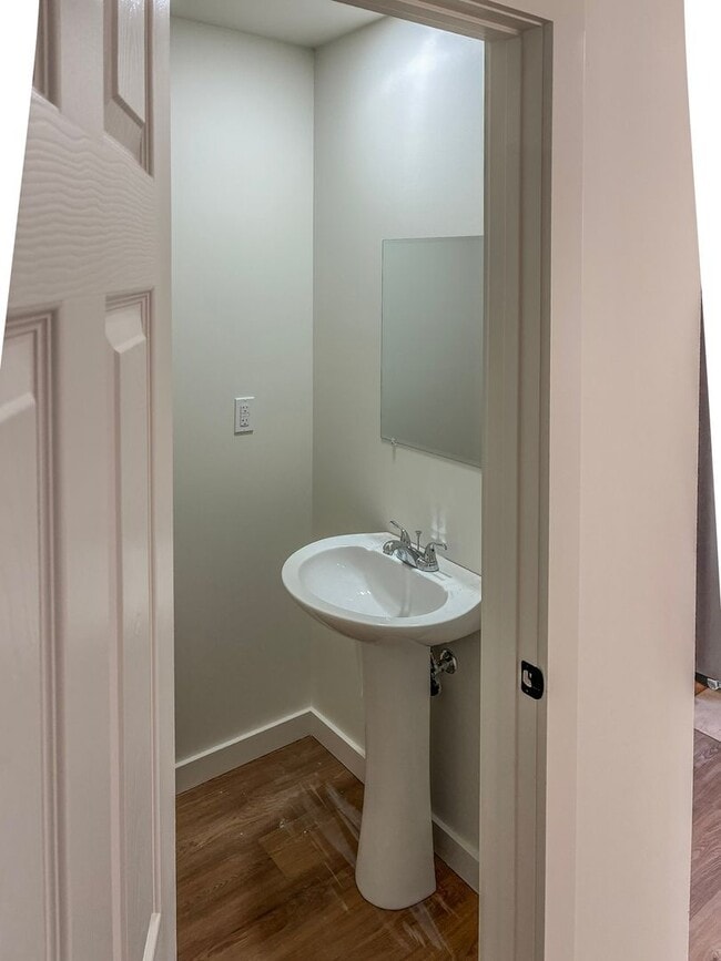 Building Photo - *** 3 Bedroom New Build In SE ! ONE MONTH FREE !!!!