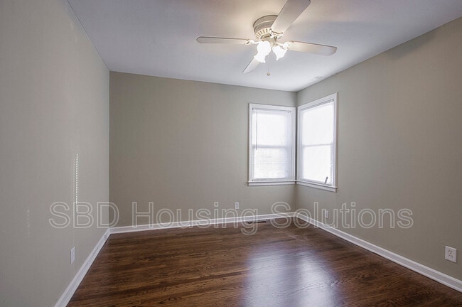 Building Photo - 602 N Lakeview Ave