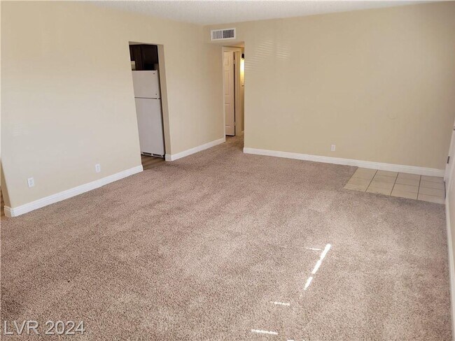 Building Photo - NORTHWEST SINGLE STORY WITH NO HOA!!!