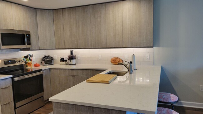 Foto del edificio - SHORT TERM ONLY  2/2 condo in luxury building downtown Sarasota