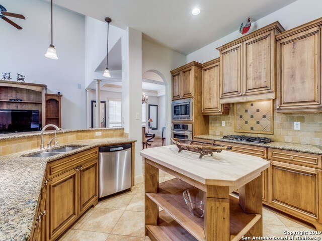 Foto del edificio - 82 Westcourt Ln