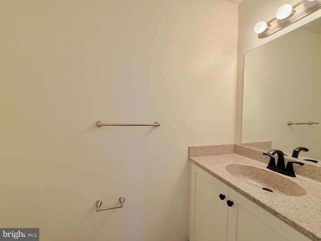 Building Photo - 6160 Majors Ln