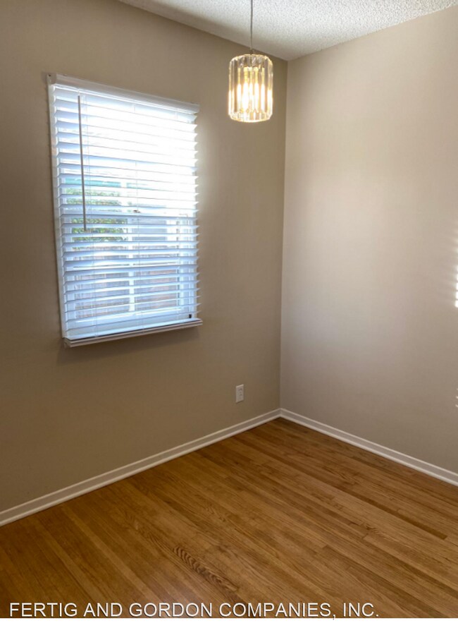 Building Photo - 3 br, 1 bath House - 415 Montana St.