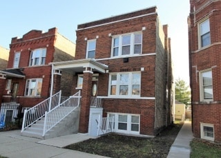 Building - Front Entrance - 5317 W Newport Ave