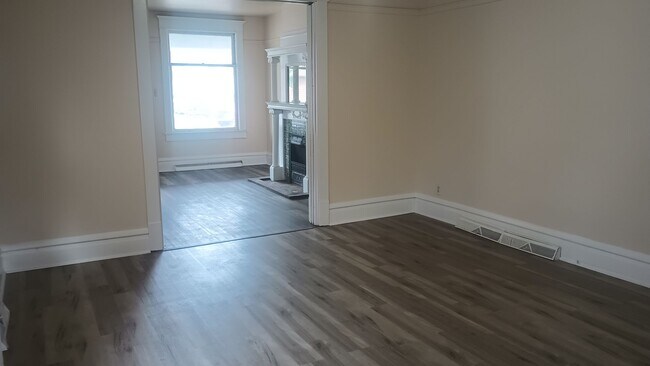 Building Photo - Welcome to Mt Vernon Road Duplex