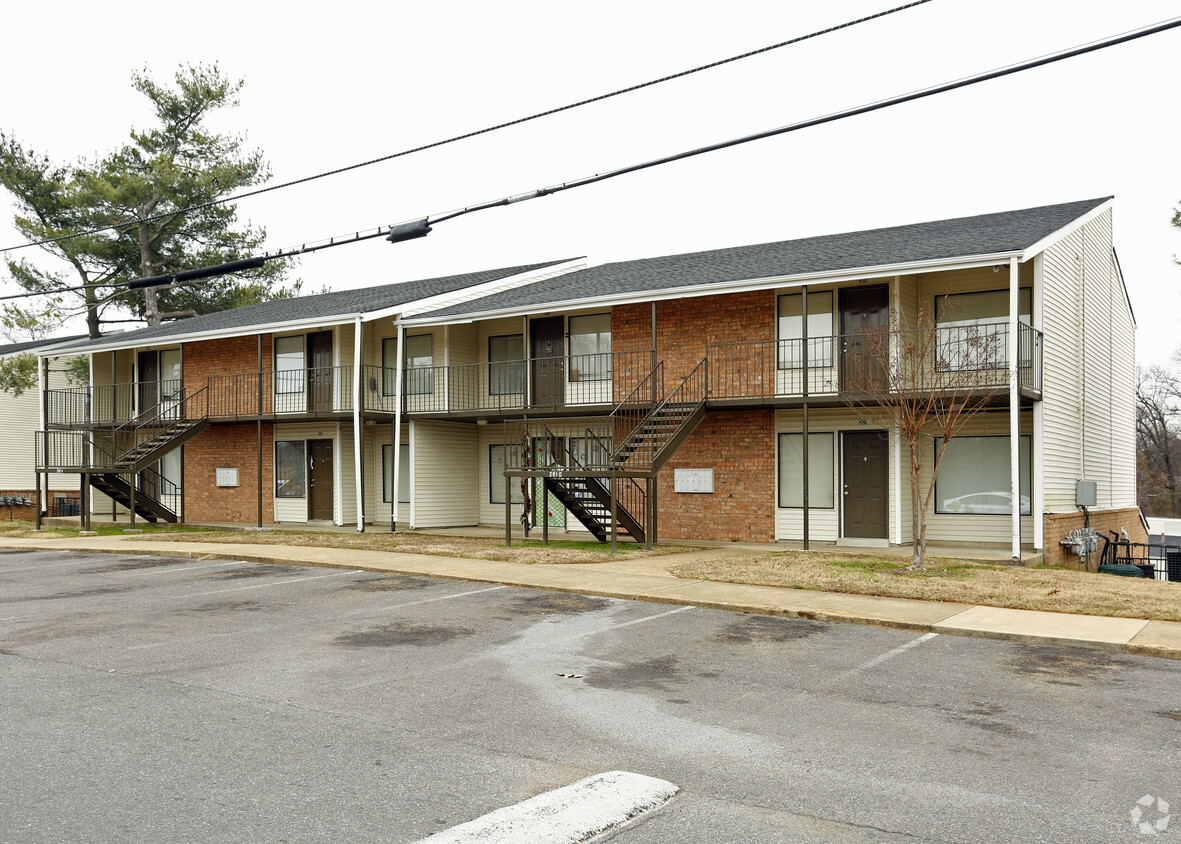 Primary Photo - Rolling Hills Apartments