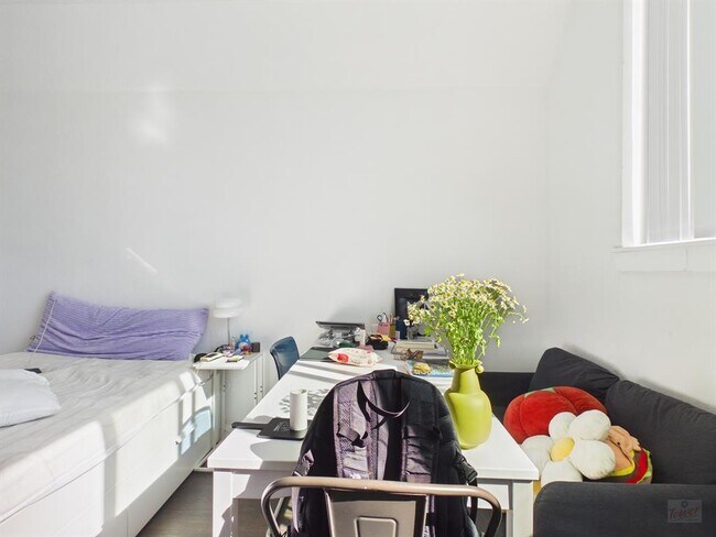 Foto del edificio - 1010 W 26th St