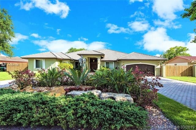 Building Photo - 13130 N Calusa Club Dr