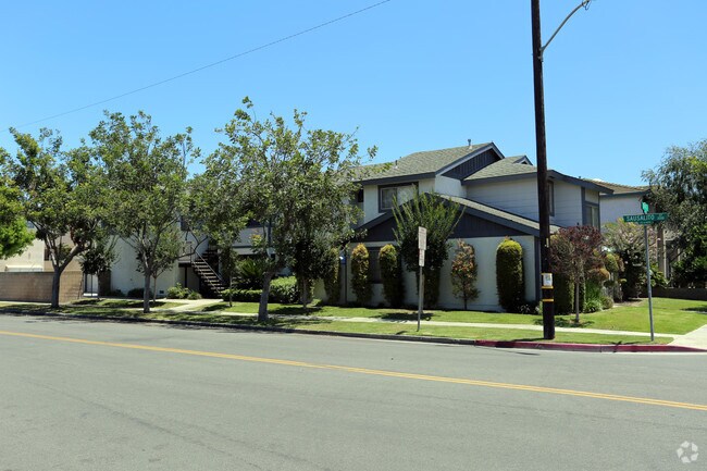 Foto del edificio - 10622-10628 Oak St