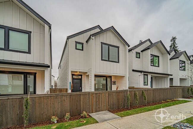 Foto del edificio - 16327 NE 21st St