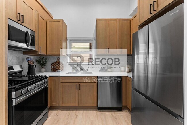 Foto del edificio - 6730 Mohawk St