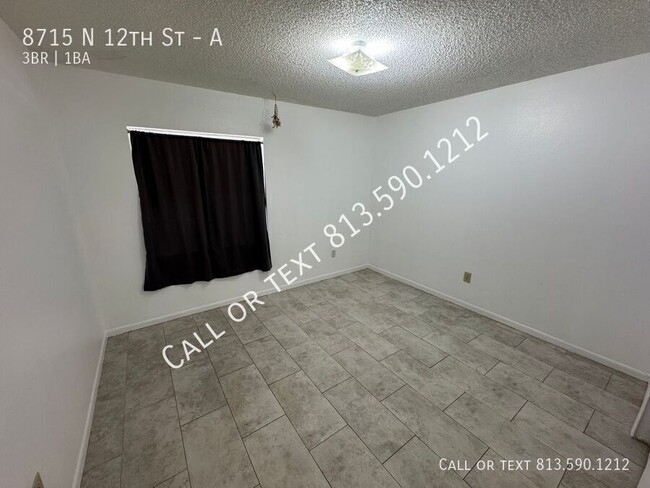 Foto del edificio - 8715 N 12th St