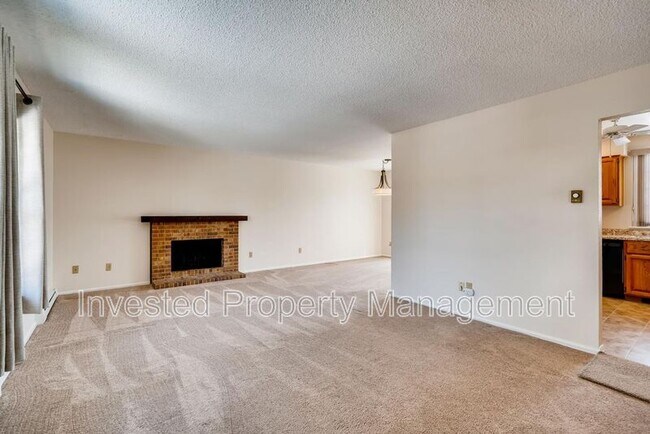 Foto del edificio - 16643 E Kent Dr