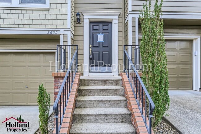 Building Photo - COMING SOON!!! Spacious 3-Bedroom, 3-Bath ...