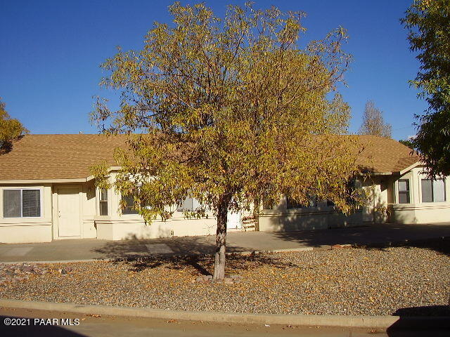 Primary Photo - 3217 N Hedgewood Dr