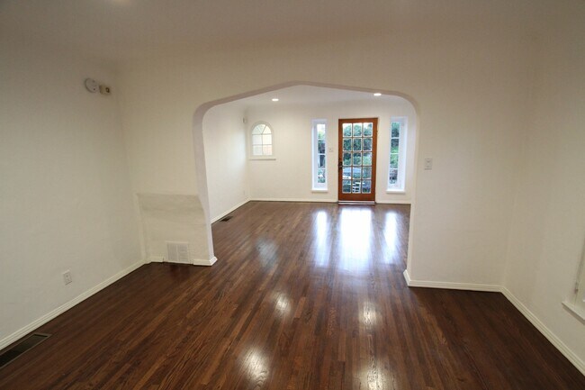Foto del edificio - 937 Hammond St