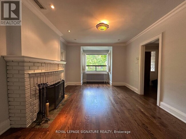 Building Photo - 241 Deloraine Ave