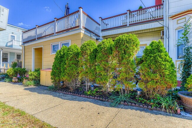 Building Photo - 37 Ocean Pathway