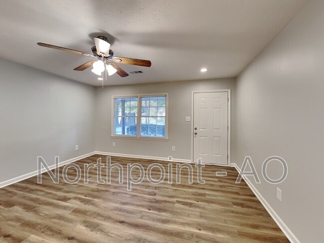 Building Photo - 2455 Nugget Dr SW