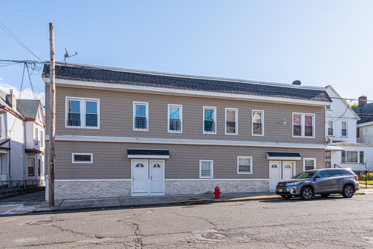 220 N Day St, City of Orange, NJ 07050 Townhome Rentals in City of